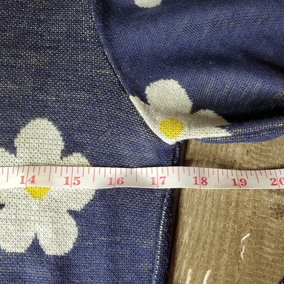 Rue21 Size Small Blue Daisy Print Scoopneck Tunic Sweater EUC - Picture 5 of 16
